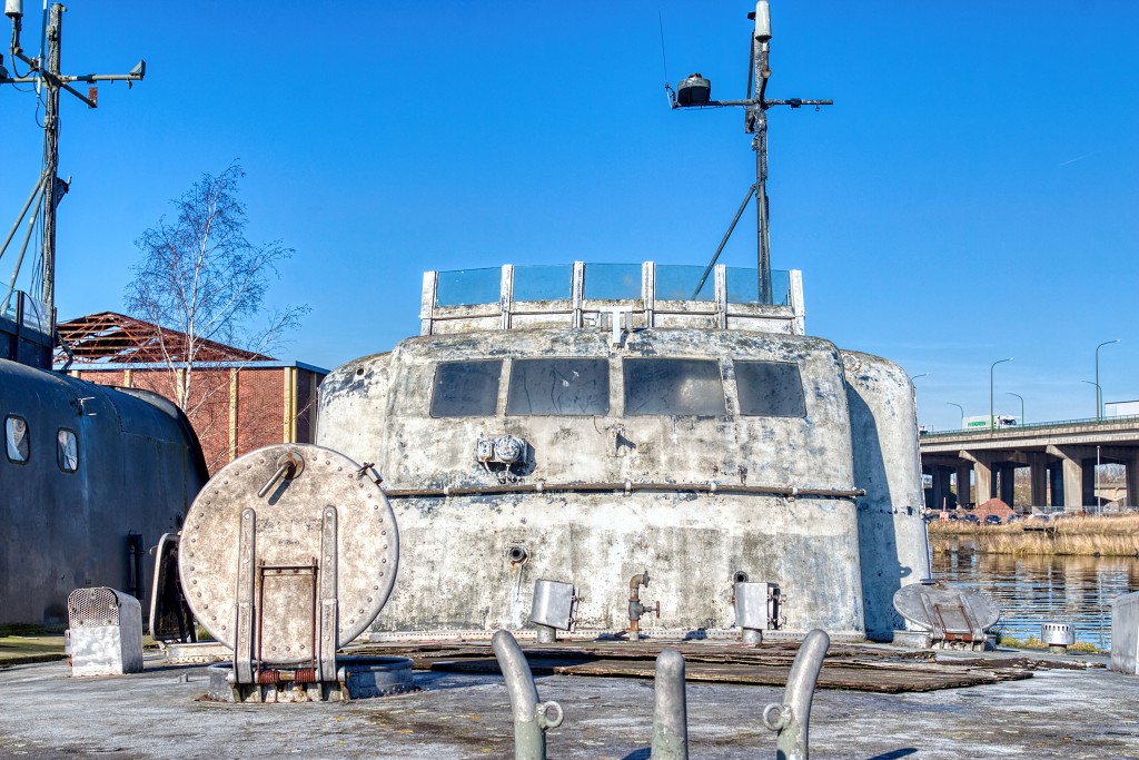 HDR urbex trash naval boats antwerpen torpedoboot torpedoboat torpilleur marine maritiem navy abandoned verlaten decay lost place places abandonne